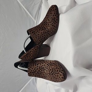 Gianni Bini Cheetah Animal Print Calf Hair Drive In Wood Stacked Heels Size 10M